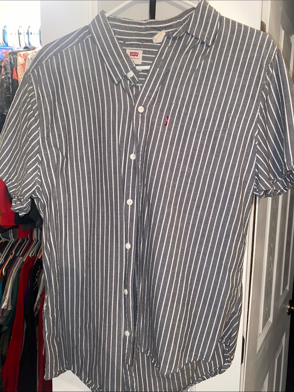 Levi's Men's Gray and White Vertical Stripe Short-Sleeve Shirt